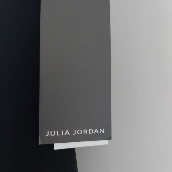 NWT Julia Jordan Asymmetrical Flutter Sleeve Dress - Picture 3 of 7